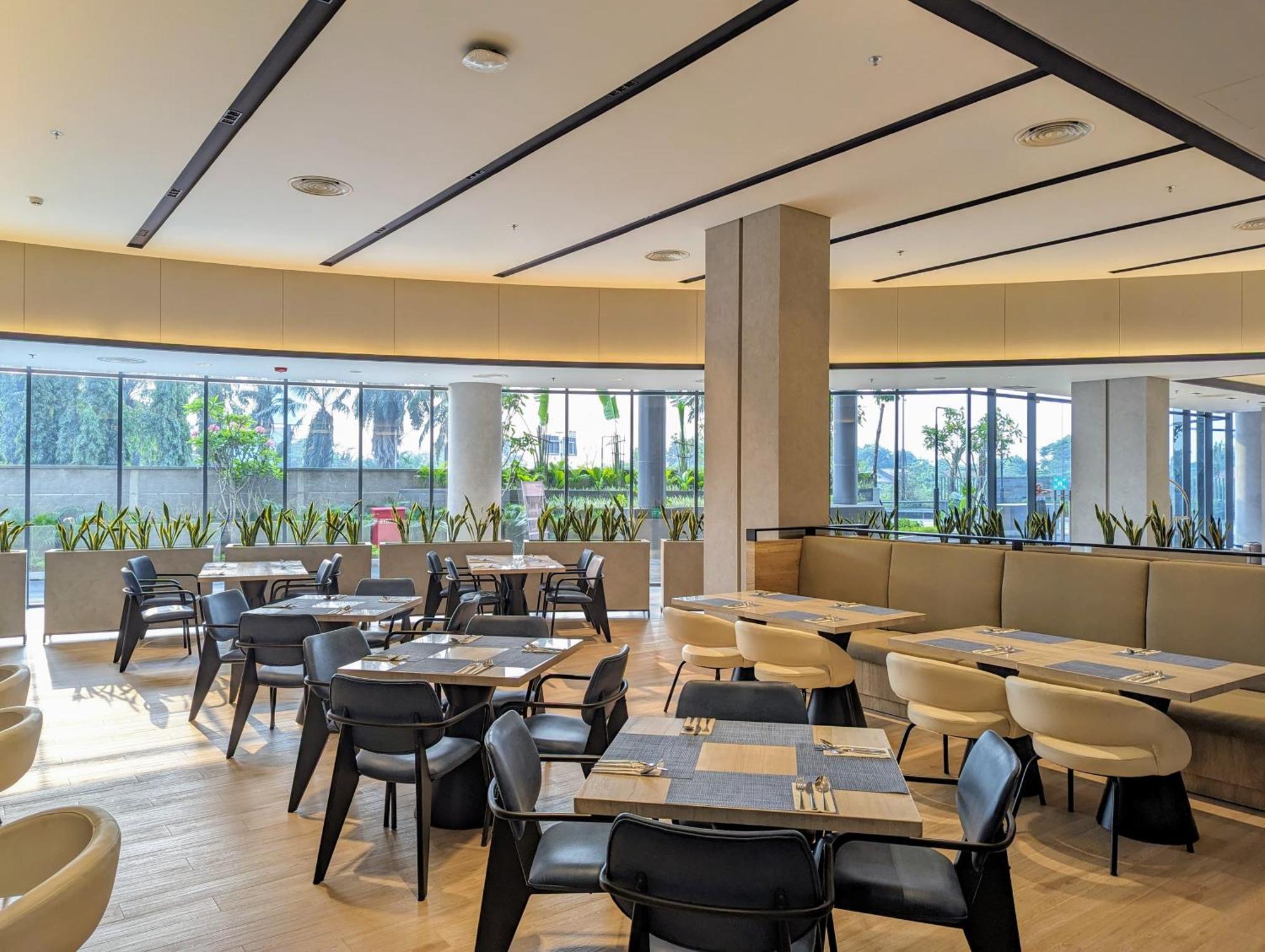 Fairfield By Marriott Jakarta Soekarno-Hatta Airport Tangerang Buitenkant foto